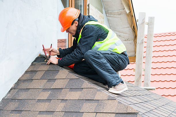 Best Flat Roof Repair Services  in Slinger, WI
